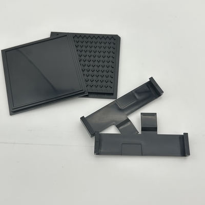 Quadratisch gestaltete ESD IC-Chip-Tray mit hoher Kompatibilität Waffle Pack mit Deckeln und Clips